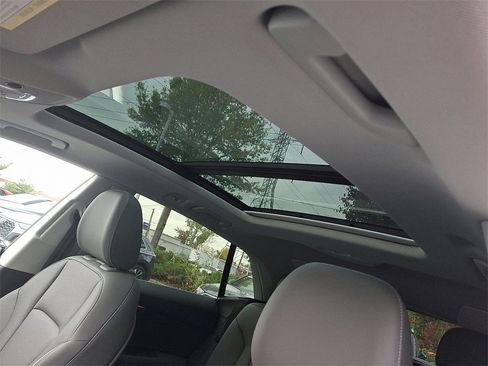 Certified 2025 Audi Q8 Premium Plus image 19