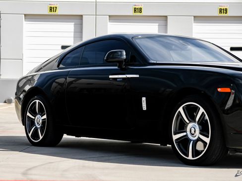 Used 2018 Rolls-Royce Wraith Starlight Headliner Front Mass image 27