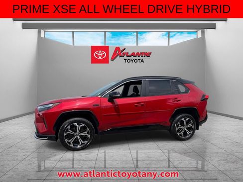 Used 2022 Toyota RAV4 XSE w/ Weather Package AWD/4WD image 5