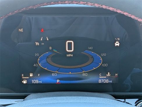 Used 2025 Chevrolet Trax RS image 35