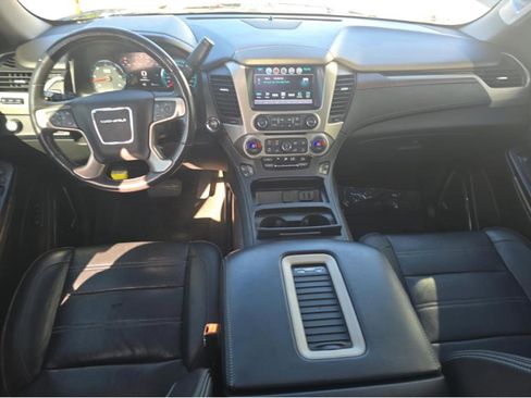 Used 2018 GMC Yukon Denali w/ Denali Ultimate Package image 12