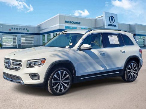 Used 2022 Mercedes-Benz GLB 250 image 3