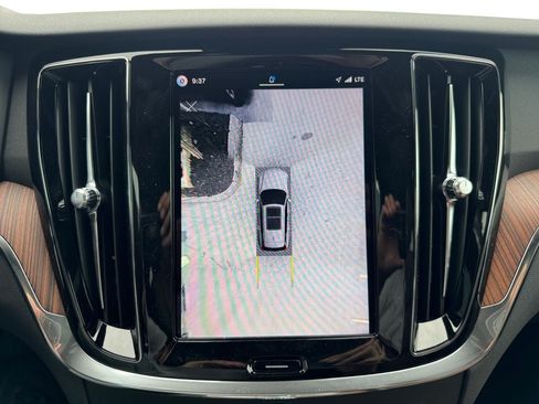 New 2026 Volvo V60 B5 Cross Country Plus w/ Protection Package Premier AWD/4WD image 19