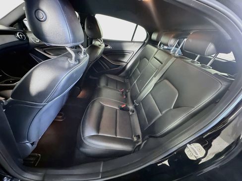 Used 2020 Mercedes-Benz GLA 250 image 26