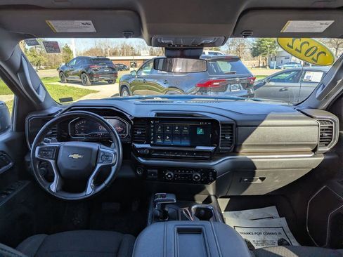 Used 2022 Chevrolet Silverado 1500 LT image 10