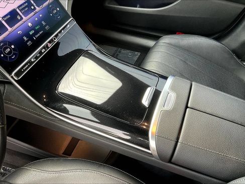 Used 2023 Mercedes-Benz EQE 500 4MATIC Sedan image 18