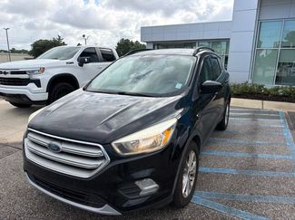 Used 2018 Ford Escape SE FWD video 1