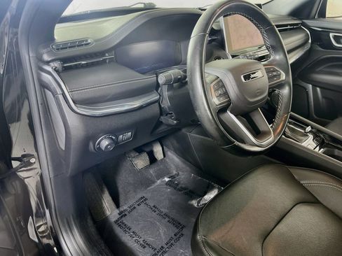 Used 2022 Jeep Compass High Altitude AWD/4WD image 9