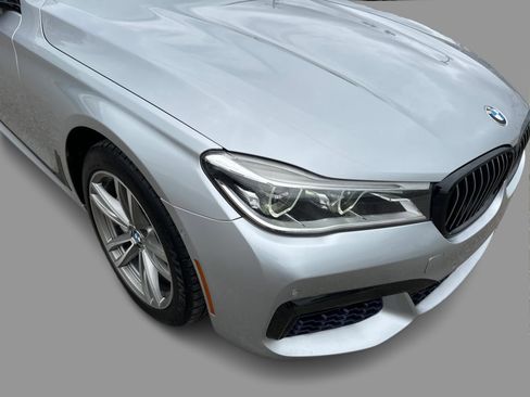 Used 2017 BMW 750i xDrive AWD/4WD image 36
