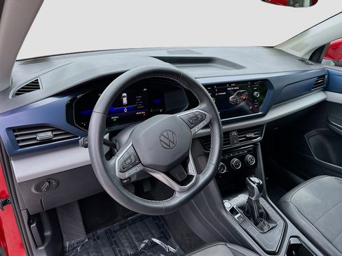 Used 2023 Volkswagen Taos SE image 9