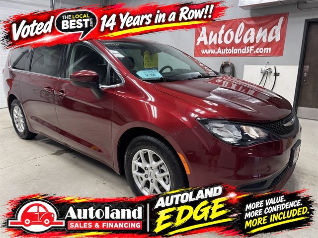 Used 2023 Chrysler Voyager LX FWD image 1