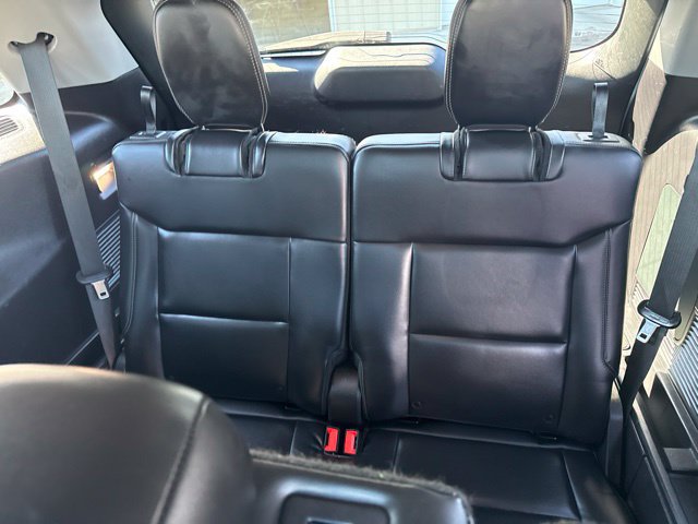Used 2021 Ford Explorer XLT w/ Equipment Group 202A AWD/4WD image 12