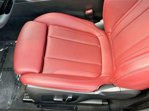Used 2025 BMW 230i Coupe w/ Convenience Package RWD image 19