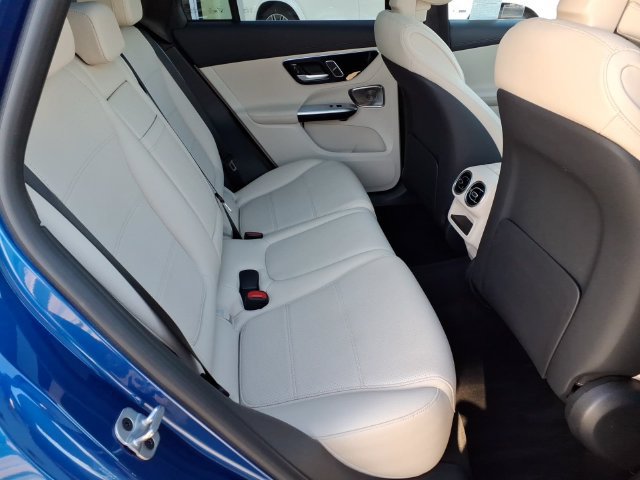 Used 2024 Mercedes-Benz GLC 300 image 20