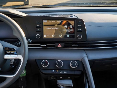 New 2026 Hyundai Elantra SE image 15