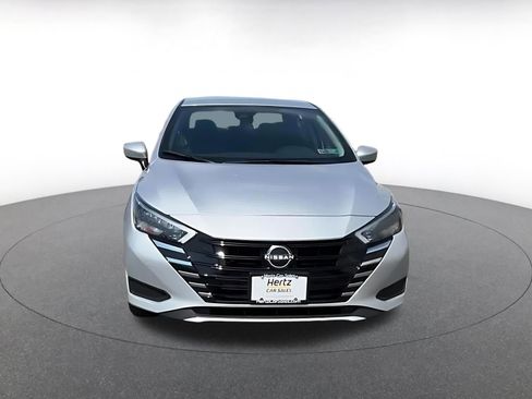 Used 2025 Nissan Versa SV FWD image 5