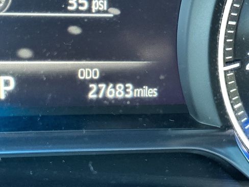 Used 2023 Toyota Venza Nightshade image 30