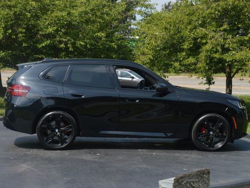 Used 2025 BMW X3 xDrive30i w/ Premium Package AWD/4WD image 12