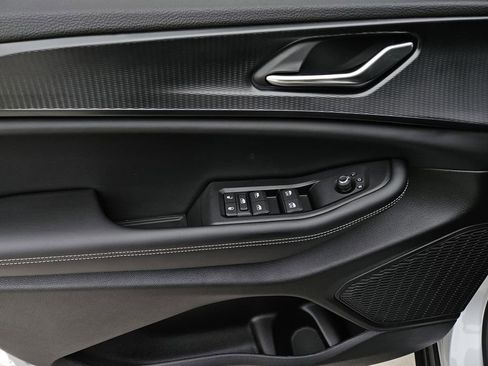 New 2026 Jeep Grand Cherokee Laredo AWD/4WD image 14