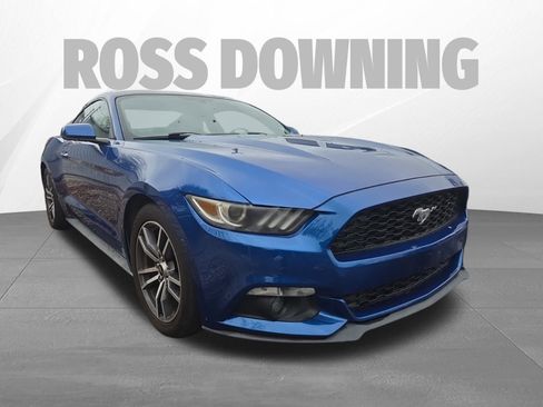 Used 2017 Ford Mustang Premium image 3
