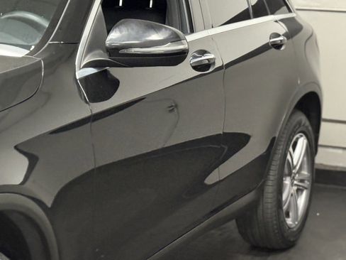 Used 2022 Mercedes-Benz GLC 300 image 9