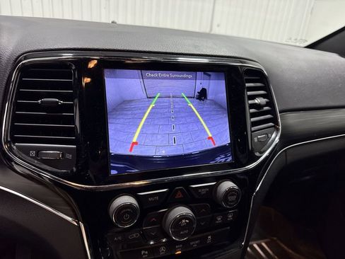 Used 2019 Jeep Grand Cherokee Limited AWD/4WD image 15