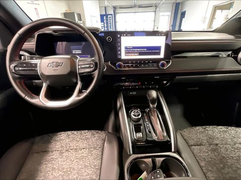 Used 2024 Chevrolet Colorado Z71 w/ Z71 Convenience Package 2 image 21