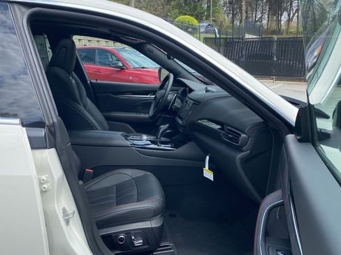 New 2024 Maserati Levante GT Ultima image 39