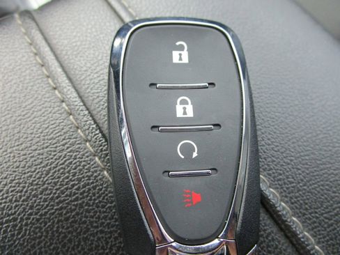 Used 2023 Chevrolet Blazer LT image 35