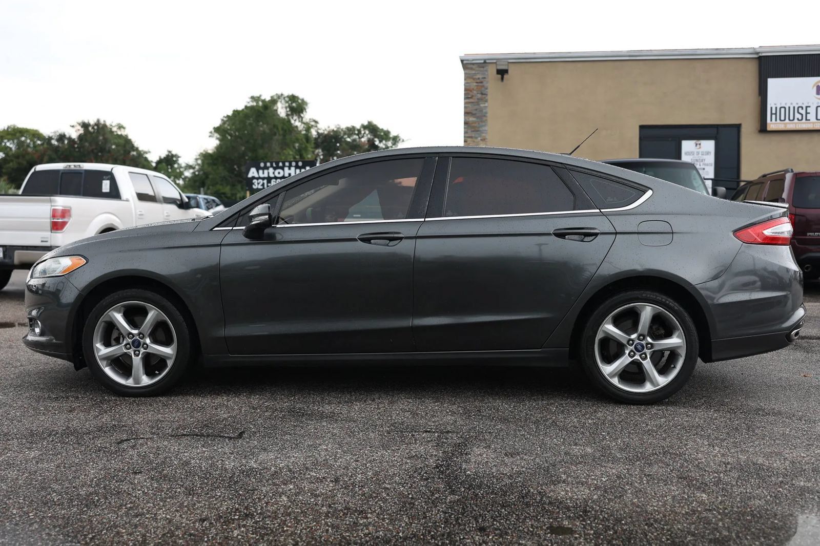 Used 2015 Ford Fusion SE w/ Equipment Group 201A AWD/4WD image 2