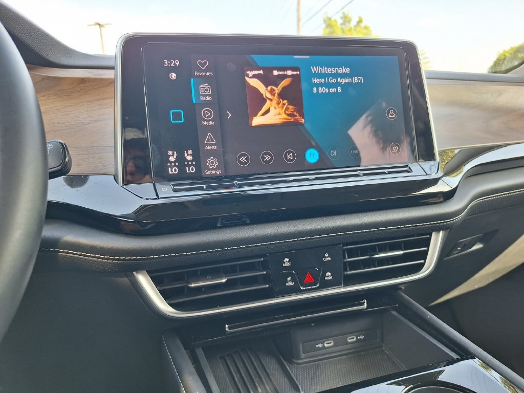 Used 2026 Volkswagen Atlas SE FWD image 13