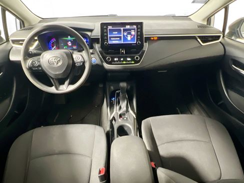 Used 2021 Toyota Corolla LE image 29