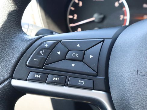Used 2024 Nissan Altima 2.5 SV FWD image 24