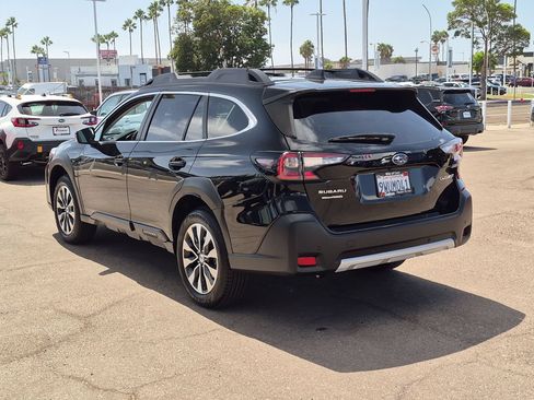 Certified 2025 Subaru Outback Limited AWD/4WD image 6