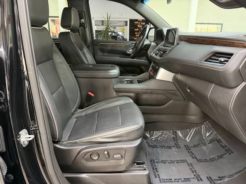 Used 2021 Chevrolet Suburban Premier AWD/4WD image 18