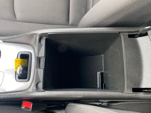 Used 2022 Chevrolet Malibu LT image 34