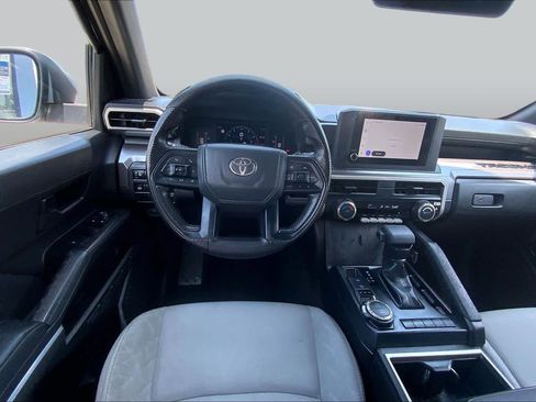 Used 2025 Toyota Tacoma SR5 AWD/4WD image 6