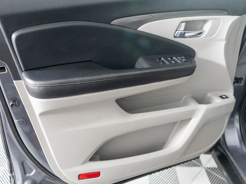 Used 2016 Honda Pilot LX image 22