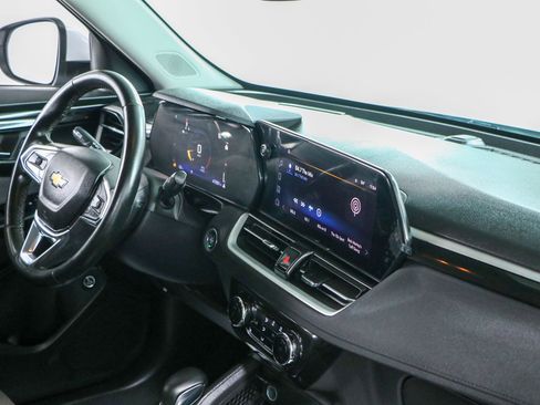 Used 2025 Chevrolet TrailBlazer LT w/ Convenience Package FWD image 25