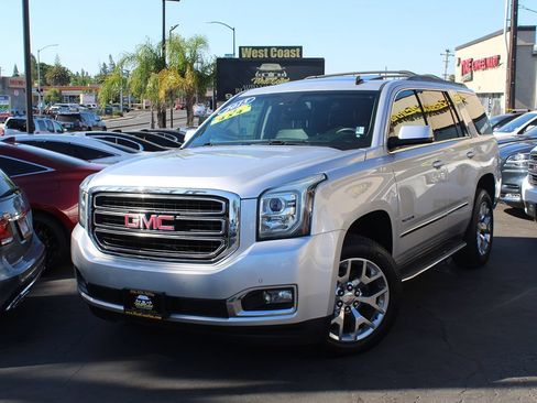 Used 2015 GMC Yukon SLT w/ Open Road Package AWD/4WD image 45