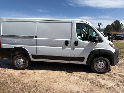 New 2026 RAM ProMaster 2500 w/ Convenience Group image 7