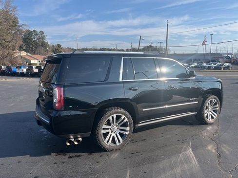 Used 2018 GMC Yukon Denali w/ Denali Ultimate Package image 3