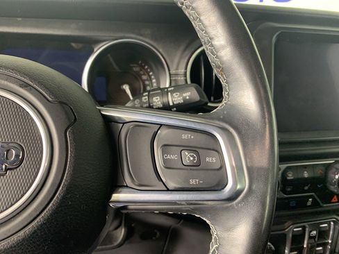 Used 2022 Jeep Wrangler Unlimited Sahara w/ Cold Weather Group image 21