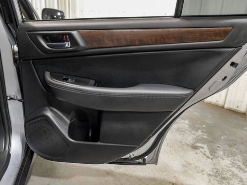 Used 2017 Subaru Outback 3.6R Limited AWD/4WD image 45