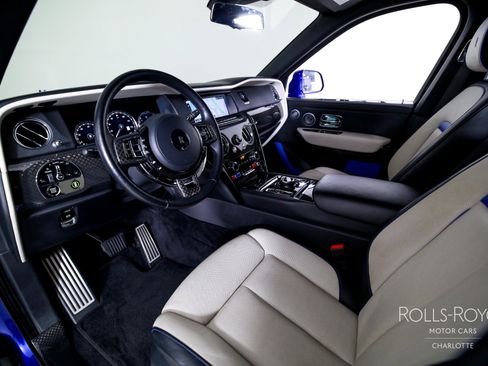 Used 2021 Rolls-Royce Cullinan Black Badge image 4
