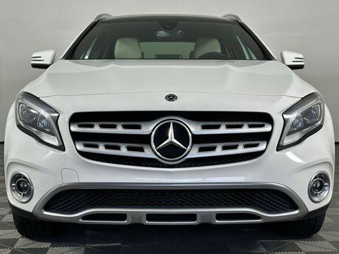 Used 2019 Mercedes-Benz GLA 250 4MATIC w/ Premium Package image 2