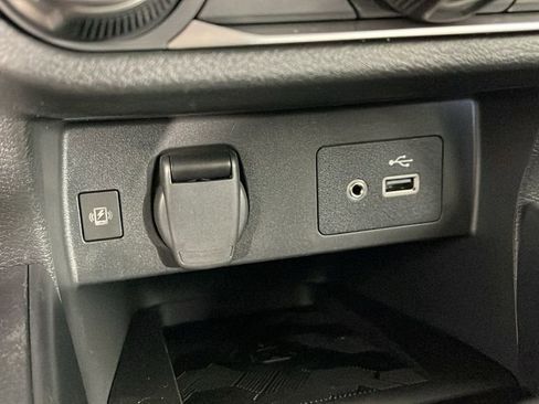 New 2025 Nissan Versa SV w/ Trunk Package image 19