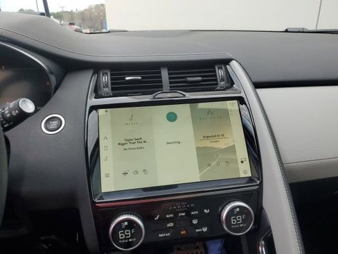 Used 2024 Jaguar E-PACE R-Dynamic SE image 7