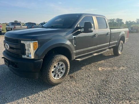 Used 2018 Ford F250 XL w/ Power Equipment Group AWD/4WD image 1