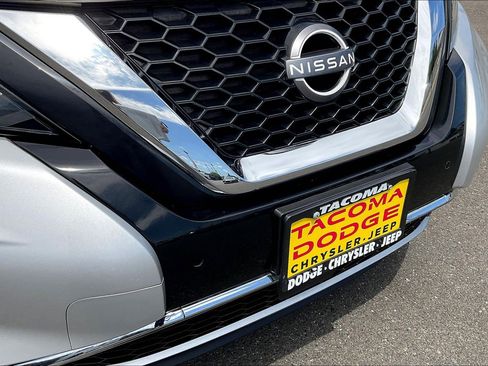 Used 2023 Nissan Murano SV image 34